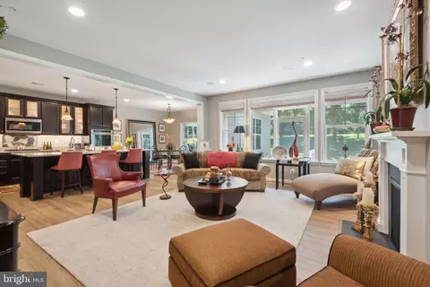 Living - 205 Thompson Ln, Deale, MD 20751 photo 4 of 4