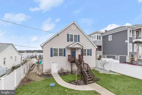 Exterior - 7827 Southwest Rd, Pasadena, MD 21122 photo 13 of 17