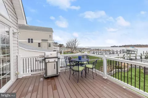 Exterior - 7827 Southwest Rd, Pasadena, MD 21122 photo 6 of 17