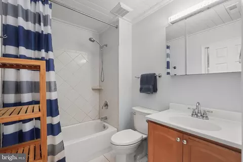 Bath - 7827 Southwest Rd, Pasadena, MD 21122 photo 3 of 3
