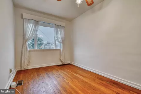 422 5th Ave, Brooklyn, MD 21225 photo 8