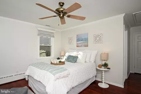Bedroom - 3887 Cotter Dr, Edgewater, MD 21037 photo 2 of 5
