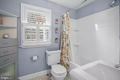 Bath - 19 Morris St, Annapolis, MD 21401 photo 2 of 4