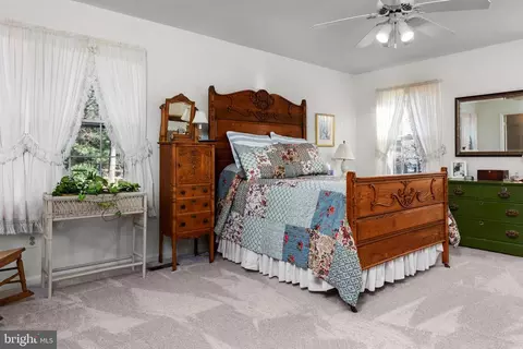 Bedroom - 1061 Nova Cir, Arnold, MD 21012 photo 5 of 7