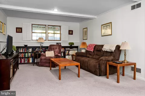 Living - 1061 Nova Cir, Arnold, MD 21012 photo 7 of 7