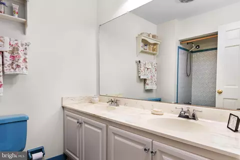 Bath - 1061 Nova Cir, Arnold, MD 21012 photo 2 of 3