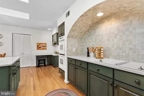 Kitchen - 1061 Nova Cir, Arnold, MD 21012 photo 1 of 5