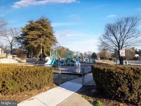7902 Colchester Ct, Pasadena, MD 21122 photo 68