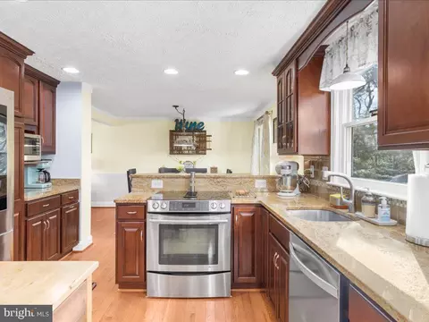 7902 Colchester Ct, Pasadena, MD 21122 photo 12