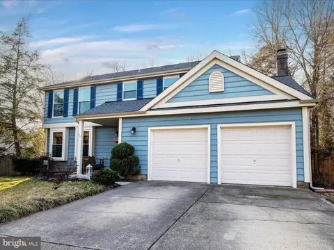 7902 Colchester Ct, Pasadena, MD 21122 photo 4
