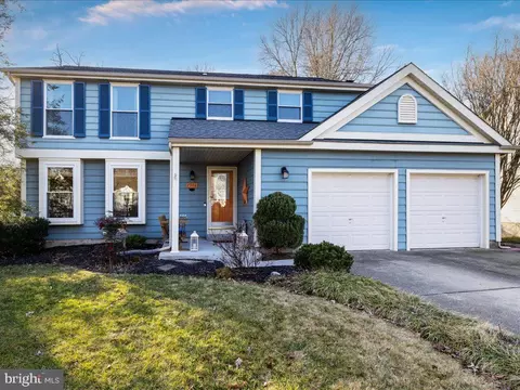 7902 Colchester Ct, Pasadena, MD 21122 photo 3