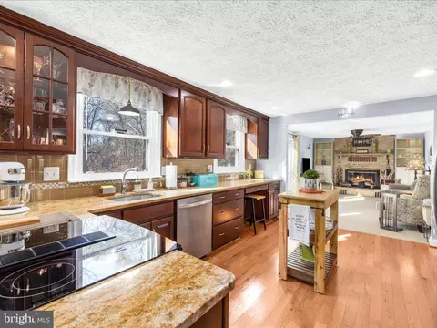 7902 Colchester Ct, Pasadena, MD 21122 photo 13