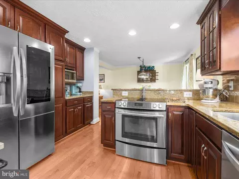7902 Colchester Ct, Pasadena, MD 21122 photo 14