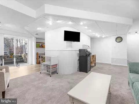7902 Colchester Ct, Pasadena, MD 21122 photo 40