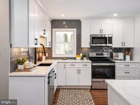 Kitchen - 3068 Centre Rd, Riva, MD 21140 photo 3 of 9