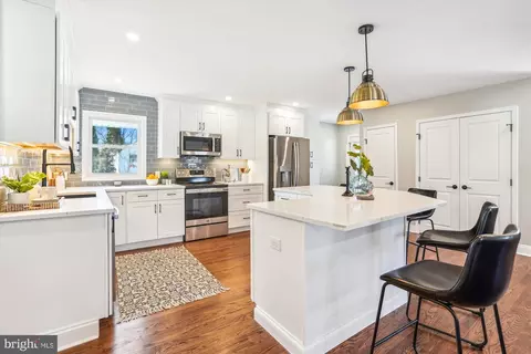 Kitchen - 3068 Centre Rd, Riva, MD 21140 photo 5 of 9