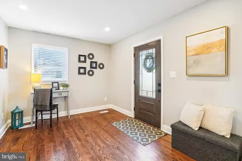 Entry Way - 3068 Centre Rd, Riva, MD 21140 photo 1 of 2