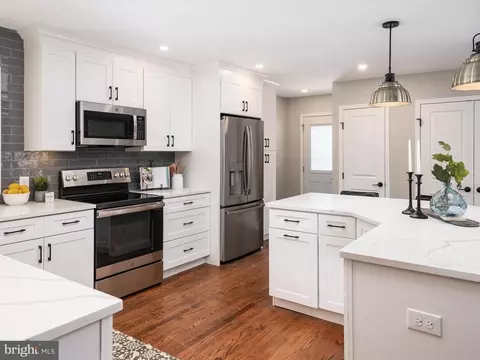 Kitchen - 3068 Centre Rd, Riva, MD 21140 photo 2 of 9