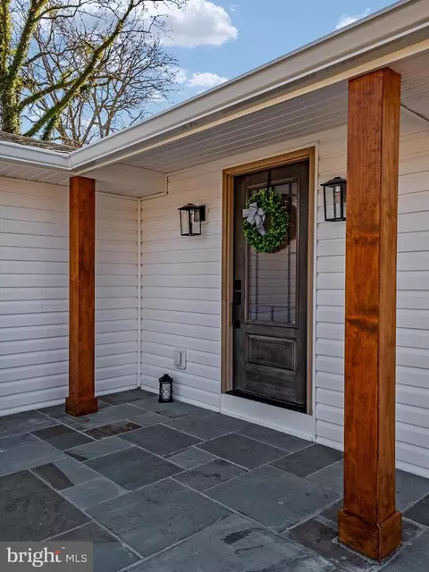Entry Way - 3068 Centre Rd, Riva, MD 21140 photo 2 of 2