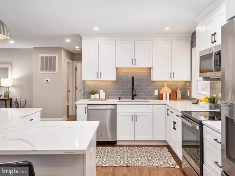 Kitchen - 3068 Centre Rd, Riva, MD 21140 photo 4 of 9