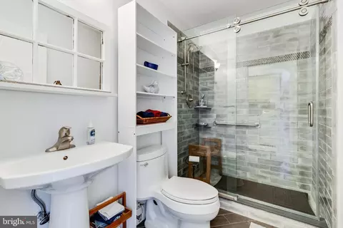 Bath - 6007 Melbourne Ave, Deale, MD 20751 photo 1 of 3