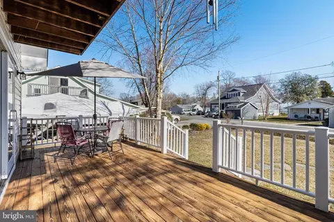 Exterior - 6007 Melbourne Ave, Deale, MD 20751 photo 5 of 11