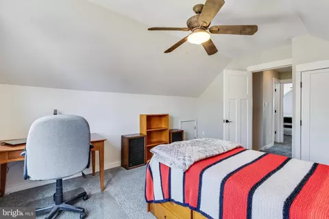 Bedroom - 6007 Melbourne Ave, Deale, MD 20751 photo 4 of 7