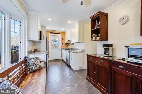 Kitchen - 6007 Melbourne Ave, Deale, MD 20751 photo 2 of 5