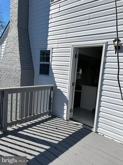 Exterior - 314 E 314 Bayview Drvie Dr, Edgewater, MD 21037 photo 3 of 4