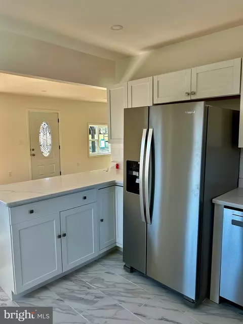 Kitchen - 314 E 314 Bayview Drvie Dr, Edgewater, MD 21037 photo 3 of 4