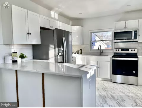 Kitchen - 314 E 314 Bayview Drvie Dr, Edgewater, MD 21037 photo 1 of 4