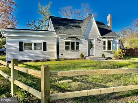 Exterior - 314 E 314 Bayview Drvie Dr, Edgewater, MD 21037 photo 4 of 4