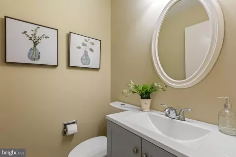 Bath - 422 Ginn Ln, Pasadena, MD 21122 photo 1 of 7