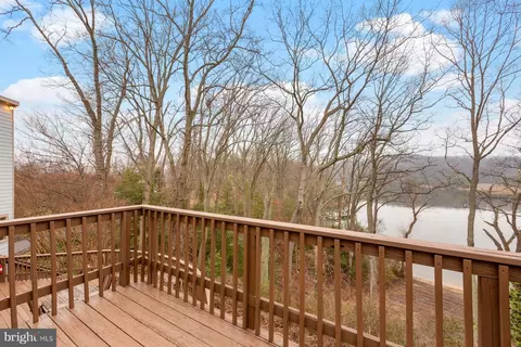 Exterior - 422 Ginn Ln, Pasadena, MD 21122 photo 4 of 15