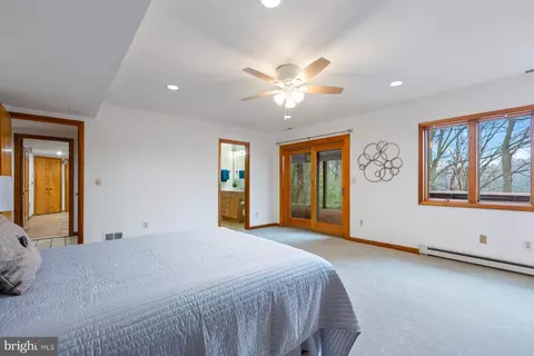 Bedroom - 422 Ginn Ln, Pasadena, MD 21122 photo 7 of 9