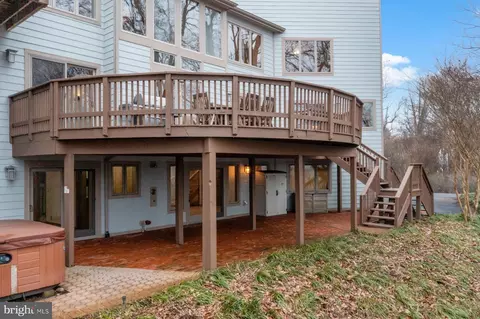 Exterior - 422 Ginn Ln, Pasadena, MD 21122 photo 3 of 15