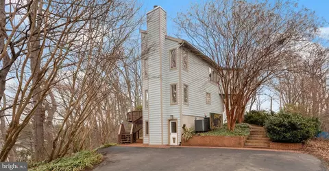 Exterior - 422 Ginn Ln, Pasadena, MD 21122 photo 8 of 15