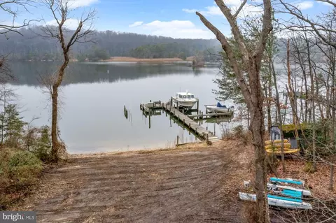 View/Area - 422 Ginn Ln, Pasadena, MD 21122 photo 6 of 19