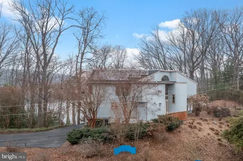 Exterior - 422 Ginn Ln, Pasadena, MD 21122 photo 11 of 15