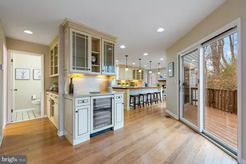 Kitchen - 422 Ginn Ln, Pasadena, MD 21122 photo 2 of 5