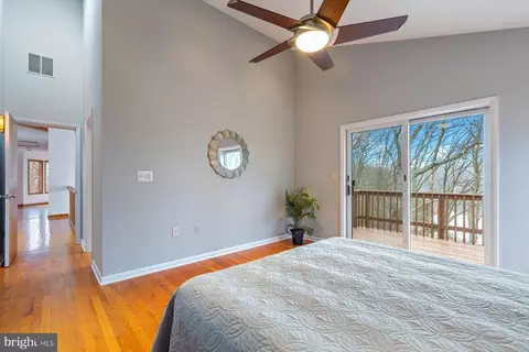 Bedroom - 422 Ginn Ln, Pasadena, MD 21122 photo 2 of 9