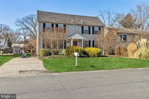 807 Harmony Ave, Arnold, MD 21012