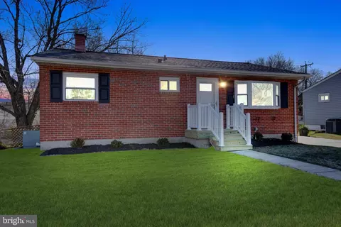 9 Harriet Dr, Glen Burnie, MD 21060
