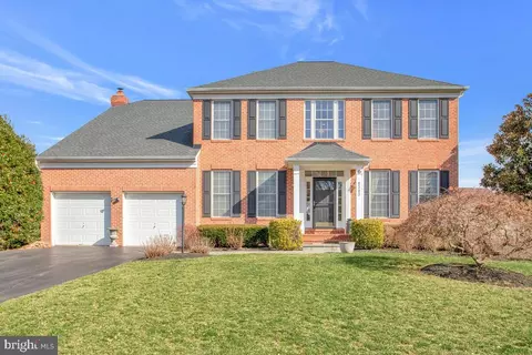 8303 Hope Point Ct, Millersville, MD 21108