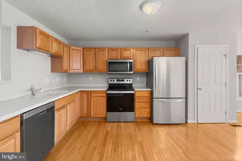 Kitchen - 1522 Falling Brook Ct, Odenton, MD 21113 photo 2 of 4