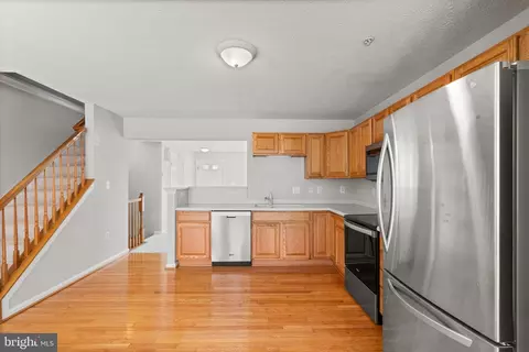 Kitchen - 1522 Falling Brook Ct, Odenton, MD 21113 photo 4 of 4
