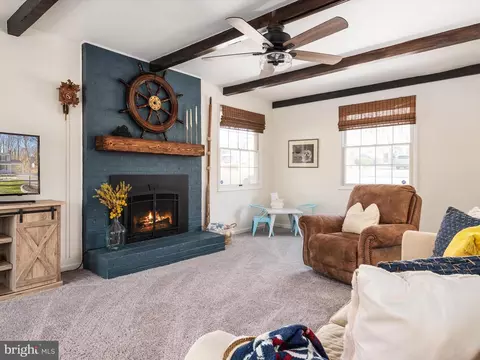 Living - 1228 Tamarack Trl, Arnold, MD 21012 photo 2 of 3