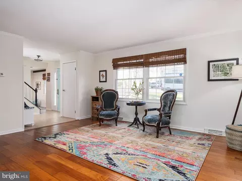 Living - 1228 Tamarack Trl, Arnold, MD 21012 photo 1 of 3