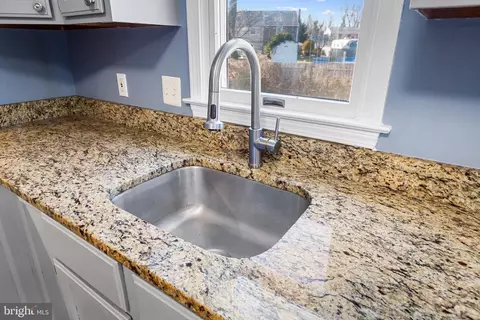 Kitchen - 339 Bar Harbor Rd, Pasadena, MD 21122 photo 4 of 4