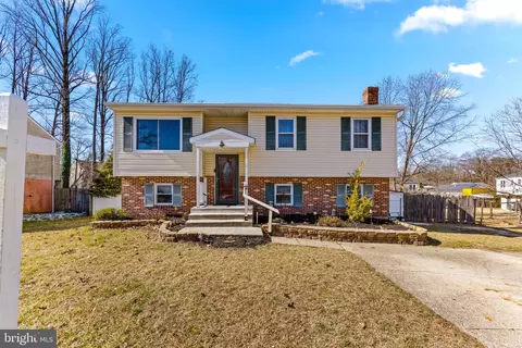 7902 Liberty Cir, Pasadena, MD 21122